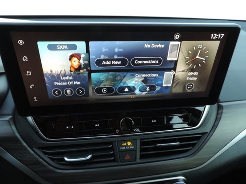 New 2025 Nissan Altima 2.5 SV w/ SV Special Edition Package image 18