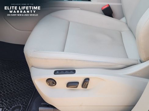 Used 2019 Volkswagen Atlas SEL FWD image 23