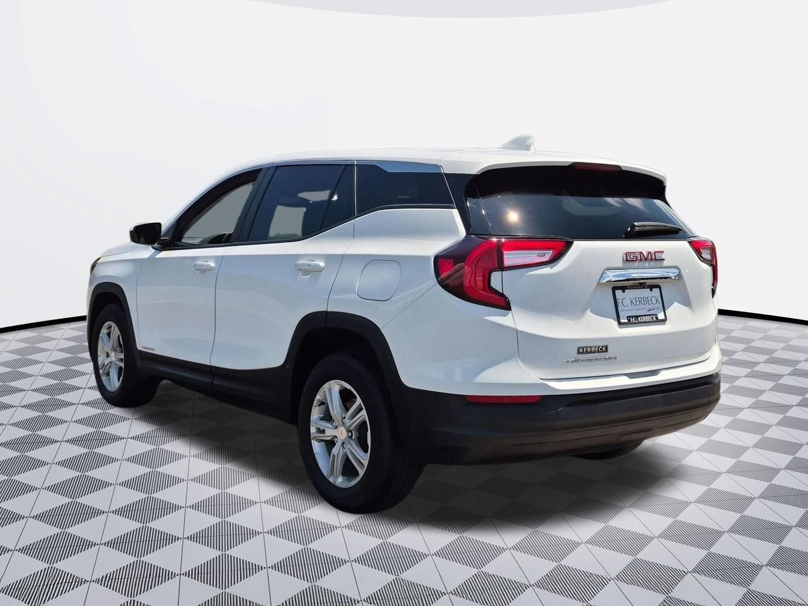 Certified 2023 GMC Terrain SLE FWD image 5