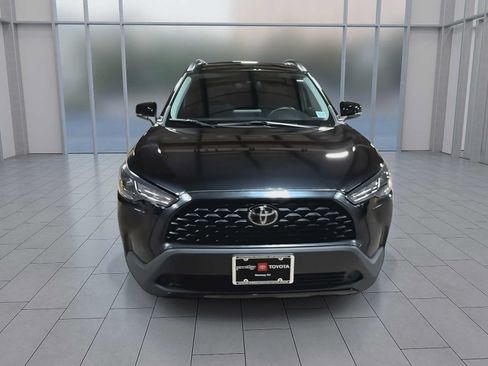 Used 2022 Toyota Corolla Cross LE w/ Moonroof Package AWD/4WD image 3