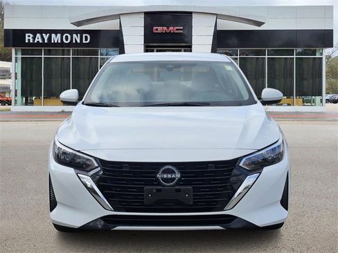 Used 2025 Nissan Sentra SV image 2