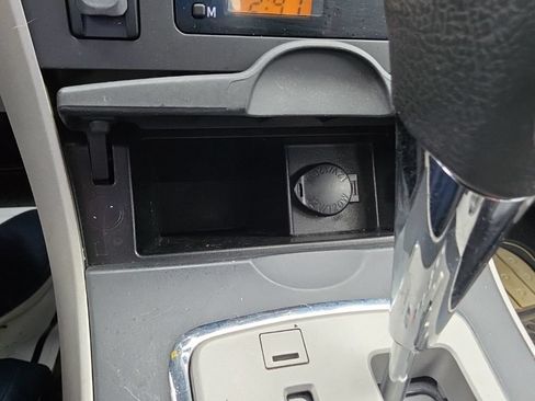 Used 2010 Toyota Corolla LE FWD image 14