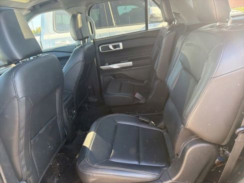 Used 2023 Ford Explorer XLT w/ Equipment Group 202A AWD/4WD image 8