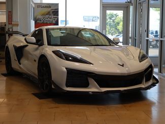 Used 2023 Chevrolet Corvette Z06 w/ Z07 Performance Package RWD video 2