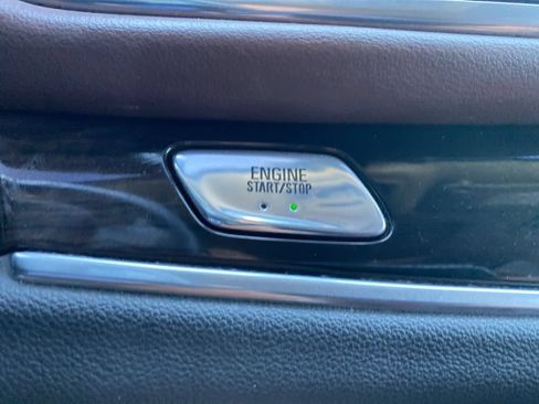 Used 2019 Buick Enclave Avenir w/ Avenir Technology Package FWD image 26