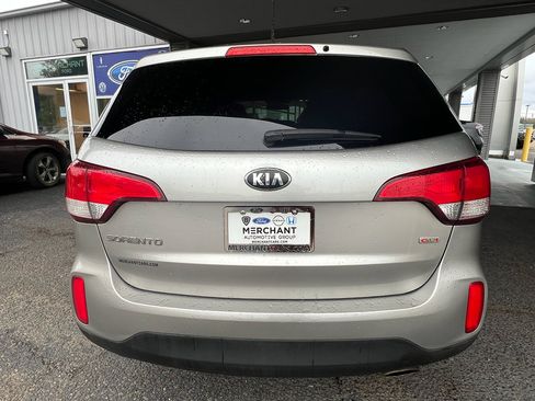 Used 2014 Kia Sorento LX image 7