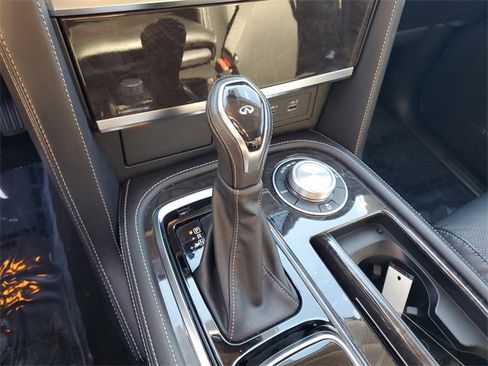 Used 2024 INFINITI QX80 Luxe image 22