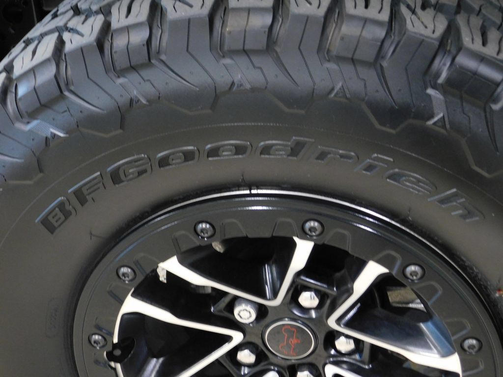 Used 2024 Jeep Wrangler Unlimited Rubicon AWD/4WD image 79