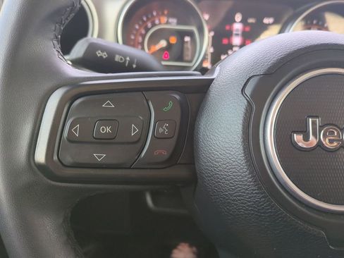 Used 2023 Jeep Gladiator Willys image 27