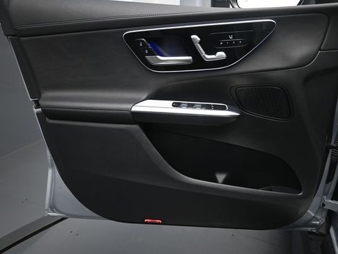 Used 2024 Mercedes-Benz GLC 300 4MATIC image 20