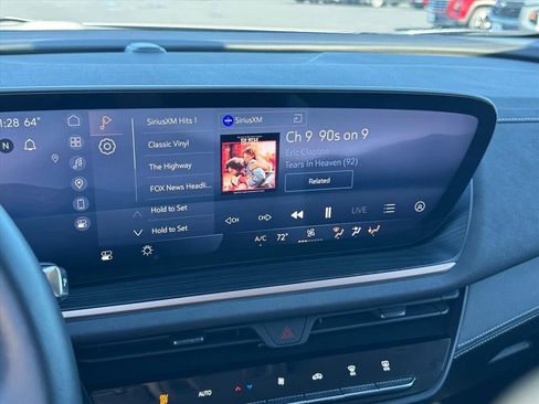 Certified 2025 Buick Envision Sport Touring image 14