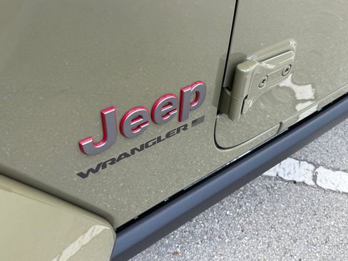 New 2026 Jeep Wrangler Unlimited Rubicon w/ Safety Group AWD/4WD image 28