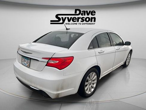 Used 2014 Chrysler 200 Limited image 5