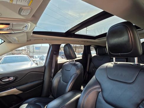 Used 2018 Jeep Cherokee Limited image 14