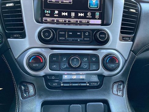 Used 2020 GMC Yukon SLT image 32