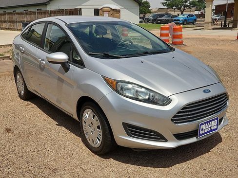 Used 2019 Ford Fiesta S FWD image 5