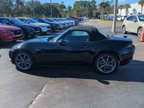 Used 2023 MAZDA MX-5 Miata Grand Touring w/ Weather Package image 7