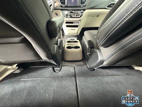Used 2023 Chrysler Voyager LX FWD image 28