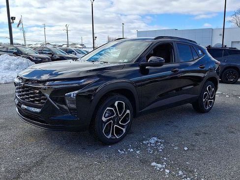 New 2026 Chevrolet Trax RS w/ Driver Confidence Package image 2