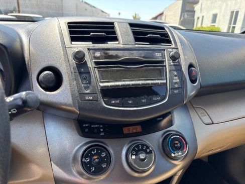 Used 2010 Toyota RAV4 2WD w/ Base L4 Extra Value Pkg image 12
