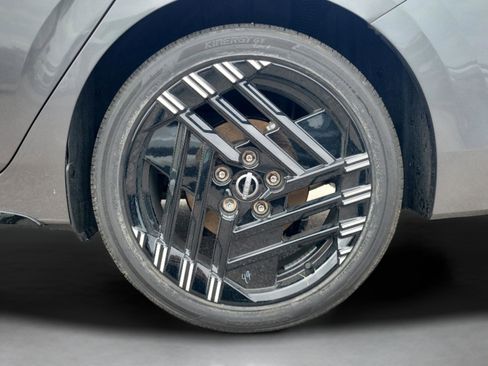 New 2026 Nissan Sentra SR w/ Floor Mat Package image 35