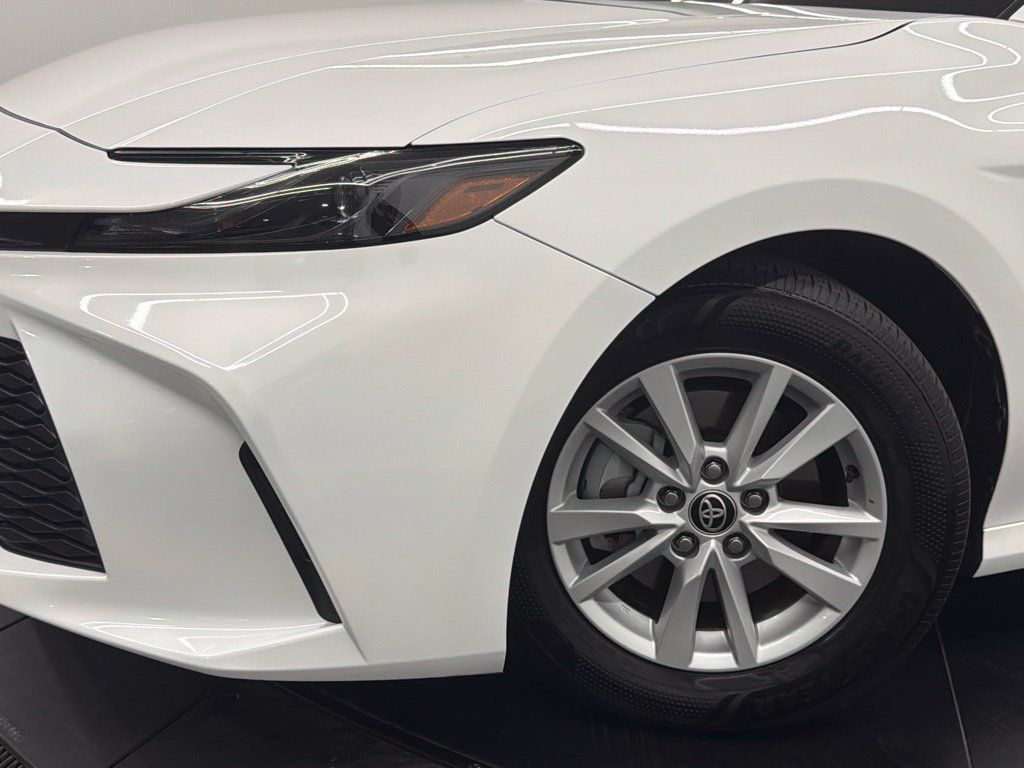 Used 2026 Toyota Camry LE FWD image 5