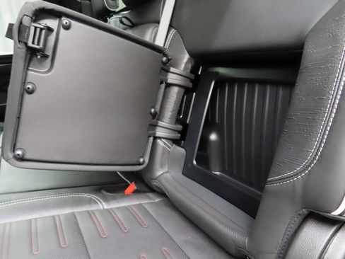 Used 2025 GMC Sierra 2500 AT4X image 75