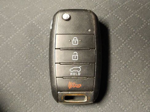 Used 2016 Kia Sorento L FWD image 32