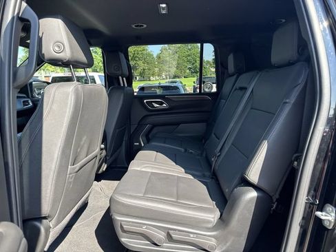 Used 2024 Chevrolet Suburban Z71 w/ Off-Road Capability Package AWD/4WD image 25