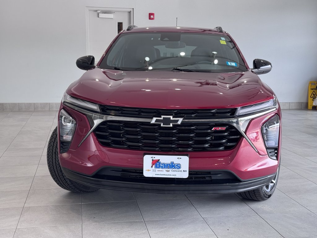 Certified 2024 Chevrolet Trax RS w/ Driver Confidence Package FWD image 3