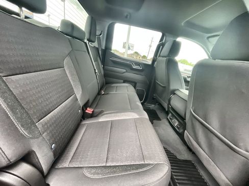 Used 2025 Chevrolet Silverado 1500 LT RWD image 26