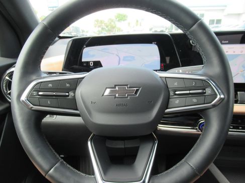 Certified 2025 Chevrolet Equinox ACTIV w/ Safety and Technology Package FWD image 24