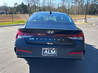 New 2026 Hyundai Elantra SE video 4