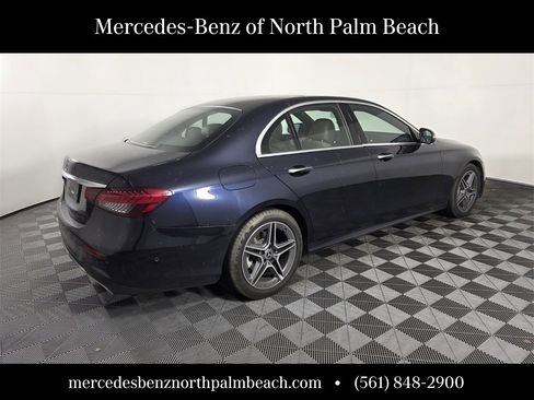 Used 2022 Mercedes-Benz E 350 Sedan image 5