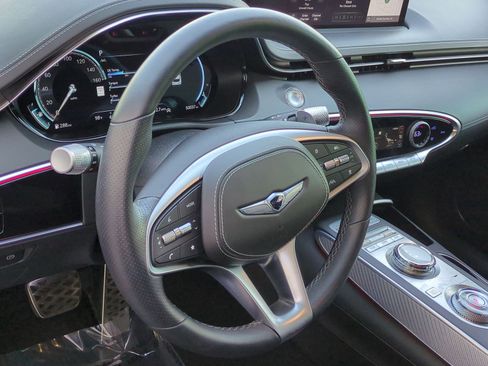 Used 2023 Genesis GV70 2.5T w/ Sport Prestige Package AWD/4WD image 18