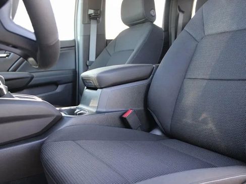 New 2026 GMC Canyon Elevation w/ LPO, Black Badging Package image 11