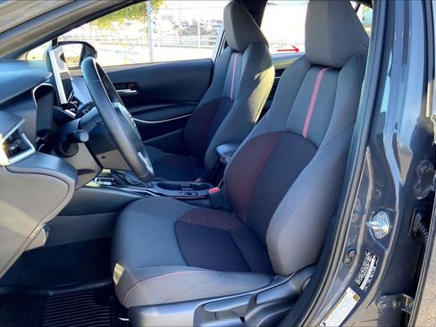 Used 2025 Toyota Corolla SE image 7