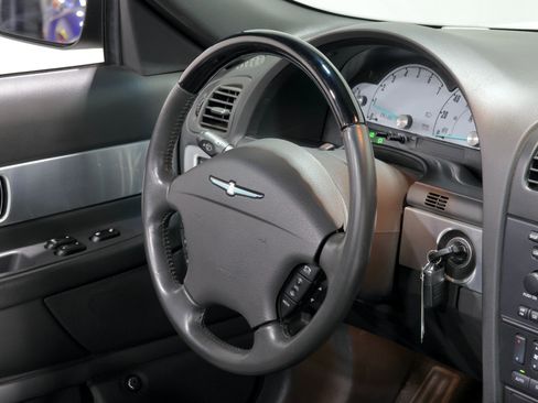 Used 2002 Ford Thunderbird image 65