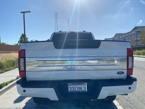 Used 2022 Ford F350 Platinum w/ FX4 Off-Road Package AWD/4WD image 9