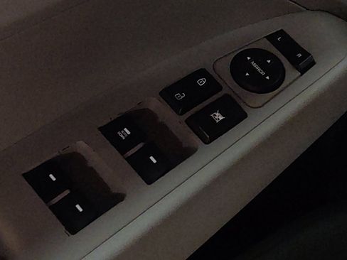 Used 2017 Hyundai Elantra SE image 27