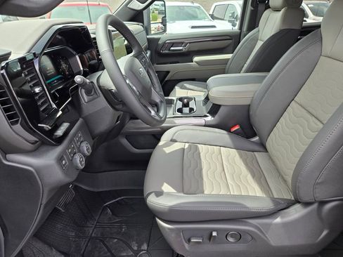 New 2026 Chevrolet Silverado 2500 ZR2 AWD/4WD image 6