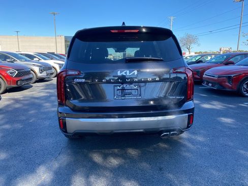 New 2025 Kia Telluride S image 6