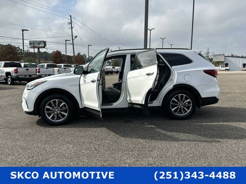 Used 2018 Hyundai Santa Fe SE w/ Cargo Package image 31