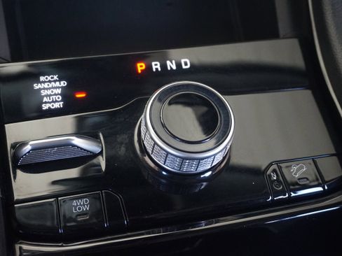 Used 2023 Jeep Grand Cherokee 4WD 4xe w/ Luxury Tech Group II image 35