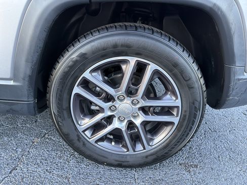 Used 2020 Jeep Compass Latitude w/ Safety & Security Group image 18