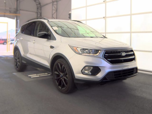 Used 2018 Ford Escape SE w/ SE Sport Appearance Package AWD/4WD image 2