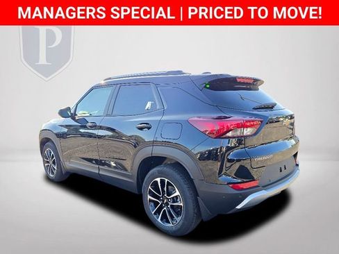New 2026 Chevrolet TrailBlazer LT w/ Convenience Package FWD image 9