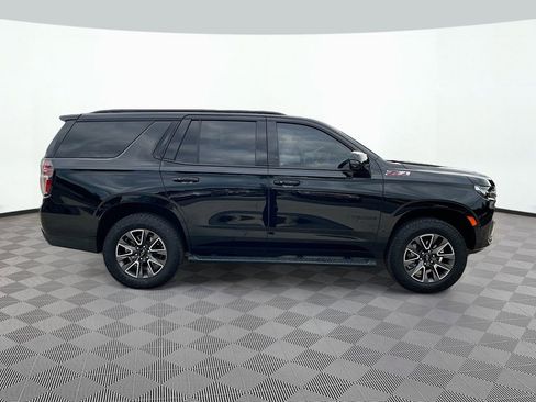 Used 2024 Chevrolet Tahoe Z71 w/ Luxury Package AWD/4WD image 4