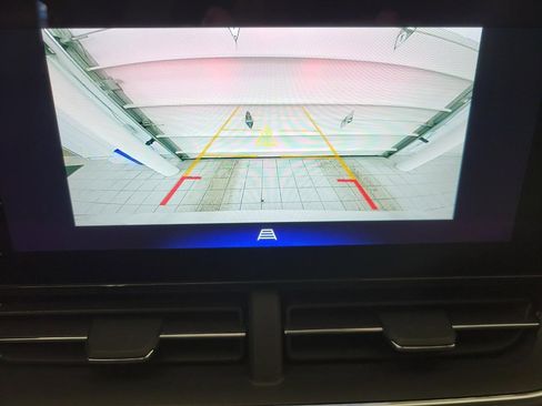 Used 2025 Chevrolet Trax RS w/ Sunroof Package image 13