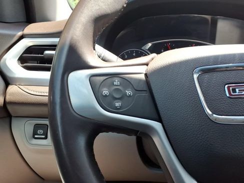 Used 2017 GMC Acadia SLT FWD image 19